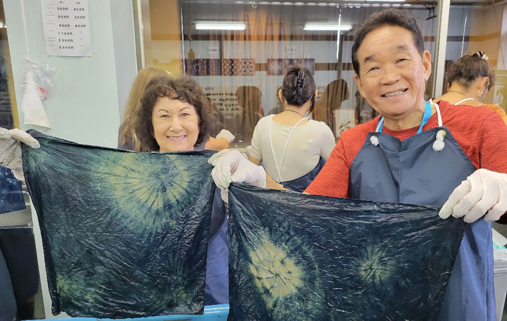 10-Indigo-Dyeing