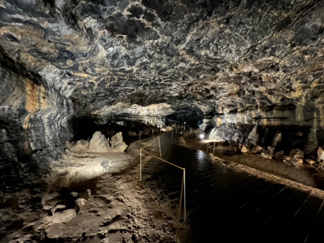 10 Jeju Sa, underground Caverns 10 Jeju Sa, underground Caverns