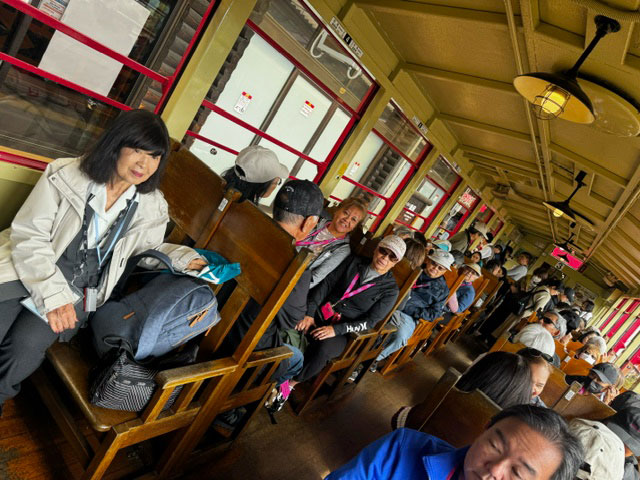 10-Sagano-Train