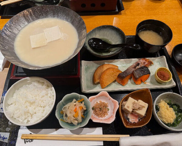 5-Japanese-breakfast-at-Miyako-Hotel