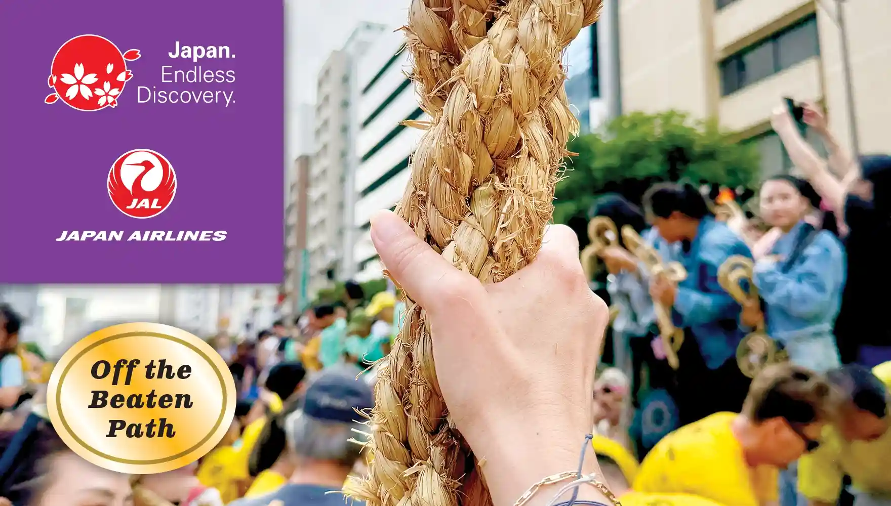 Photo of someone holding a piece of the Rope