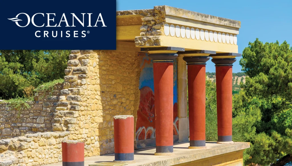 Photo of the reconstructed north entrance of the Knossos archaeological site in Crete, Greece