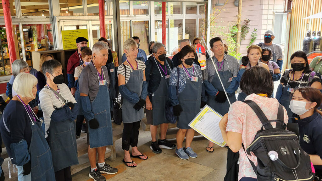 Ryukyu-Glass-Village-Uniforms