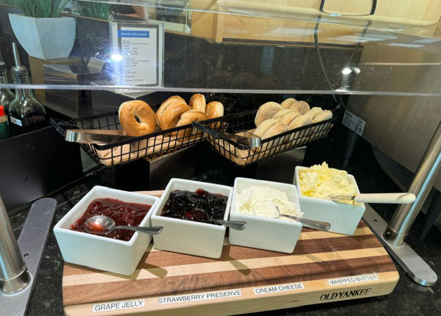 United-Club-Lounge-3